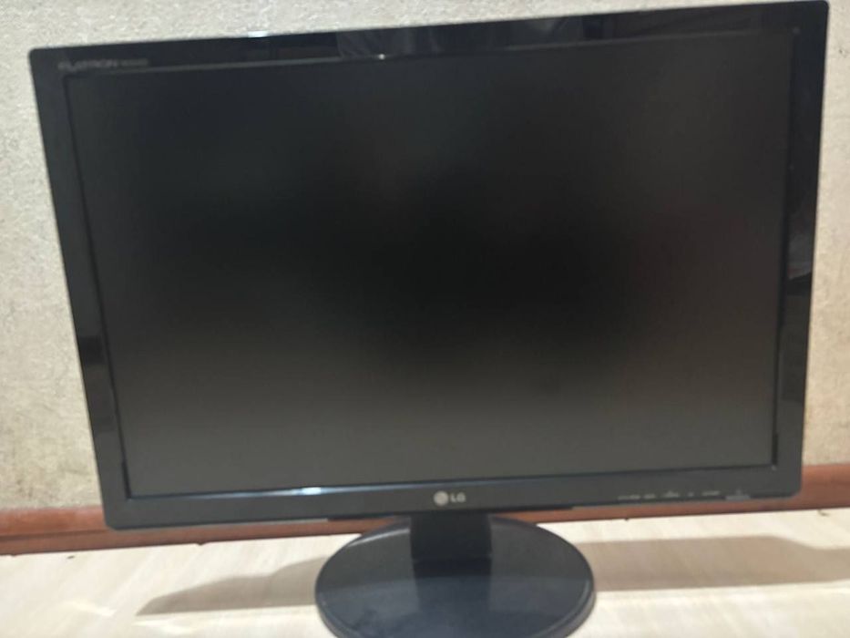 Монитор LG Flatron W2242S | Отличное состояние