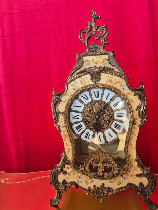 Ceas de masă stil venețian