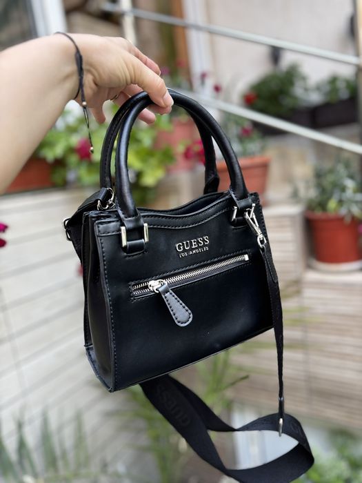 Дамска чанта Guess
