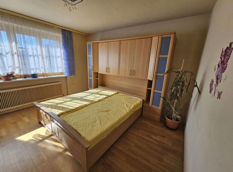 Set dormitor pat si dulap