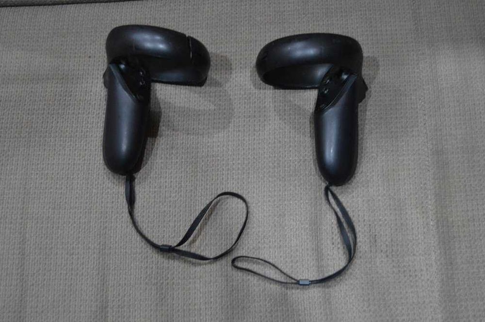 Set Controlere Oculus Touch (Quest 1 / Rift S) - citeste anuntul