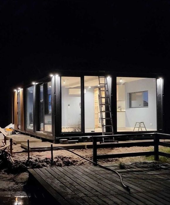 Модульное здание из контейнеров