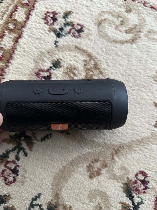 Vând boxa bluetooth