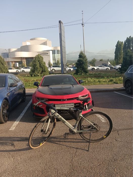 Продам шосейный велик Jeep