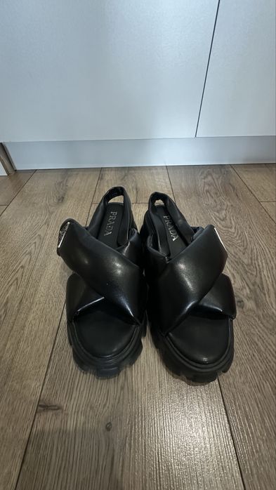 Удобные сандали под Prada