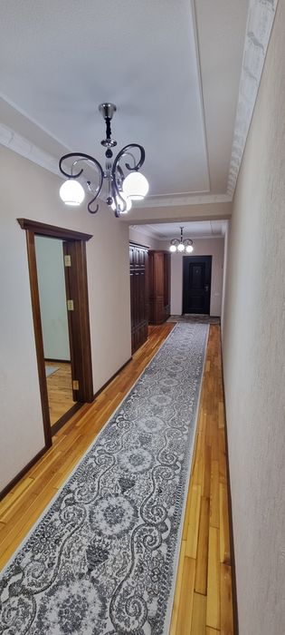 Элитная 3-комнатная квартира (112 м²) с ремонтом и мебелью