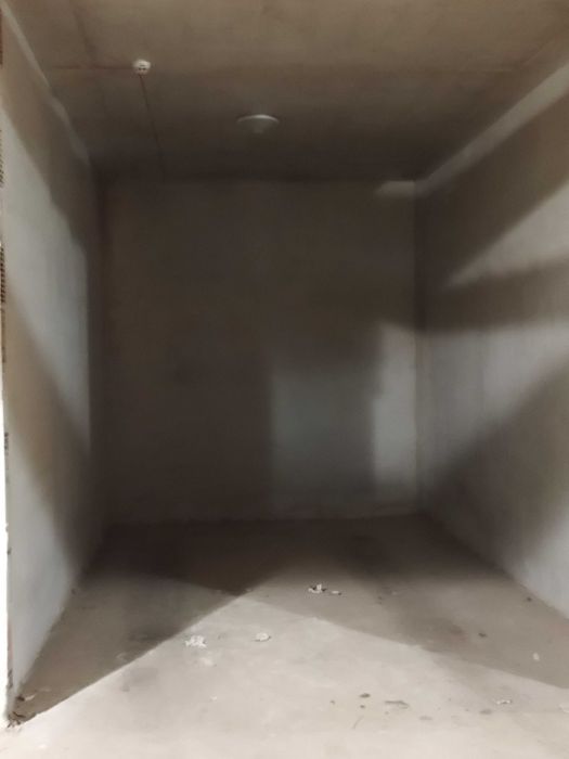 Продавам гараж в подземен паркинг