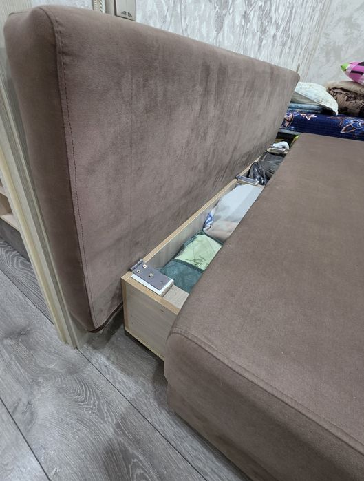 Продам недорого диван 80×200