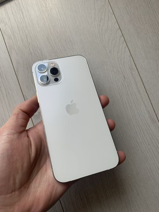 • Piese Iphone DEZMEMBRARI •
