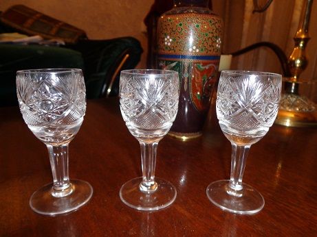 хрустальные рюмки