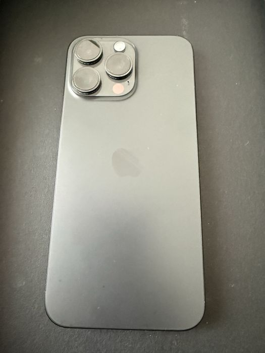 Продам iPhone 15 Pro Max