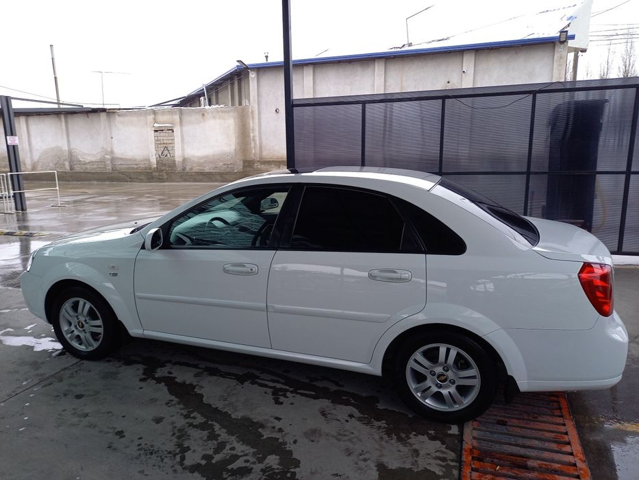 Lasetti sotiladi. Продаётся ласетти