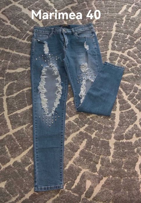 Colanți, blugi și pantaloni scurți