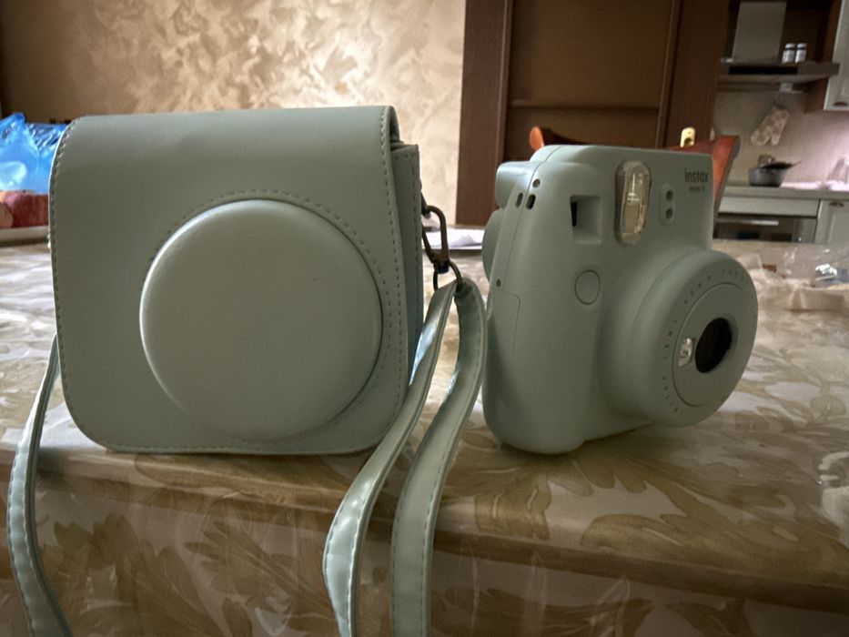 Полароид Instax mini 9 СРОЧНО до 26 августа