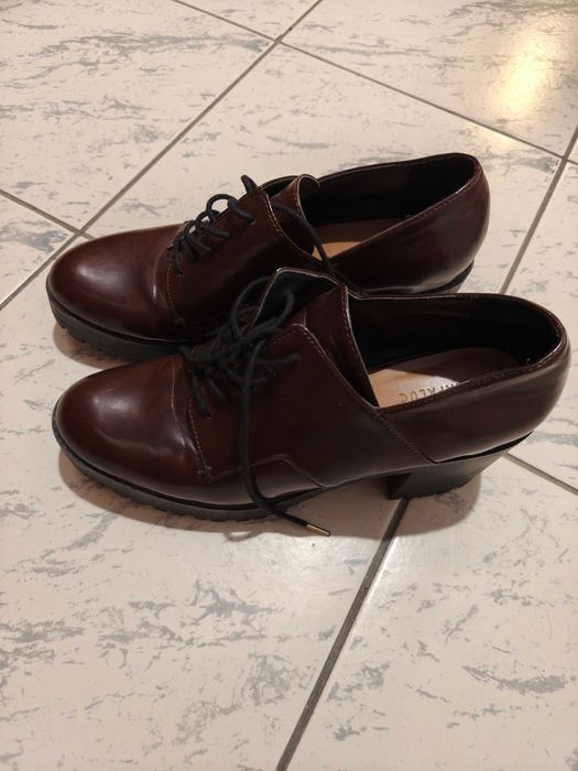 Офис обувки Zara с дебел ток, номер 40