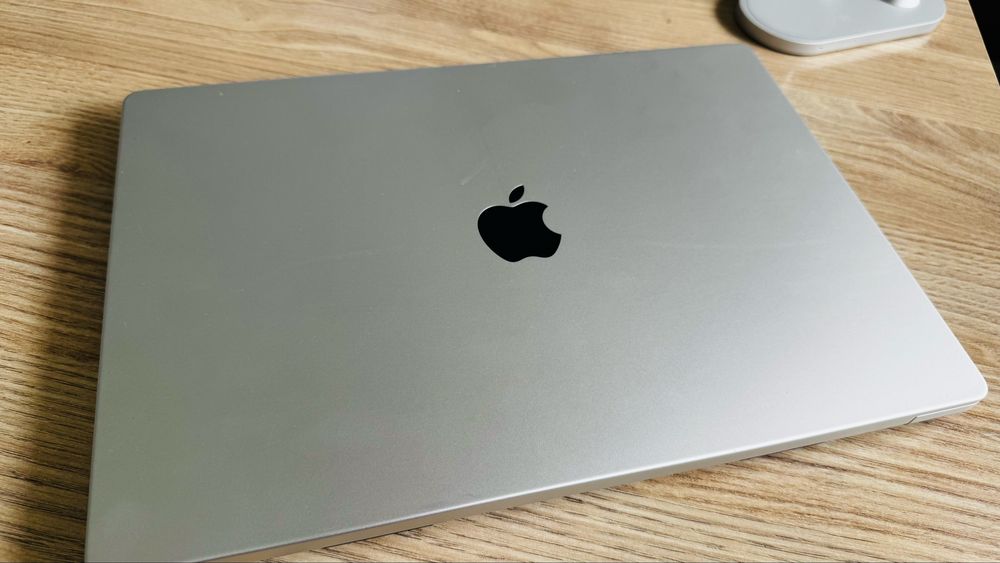 MacBook Pro 16 дюймовый