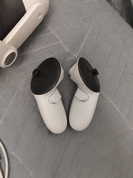 Продам VR очки Meta Quest 3s