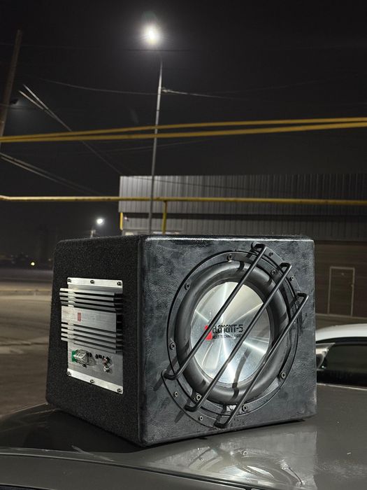 Сабвуфер Element 5 в идеальном состоянии