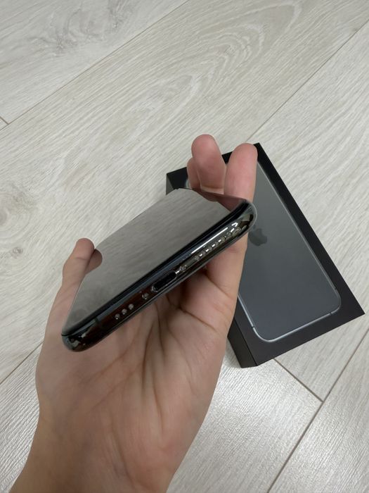 Продам iPhone 11 pro