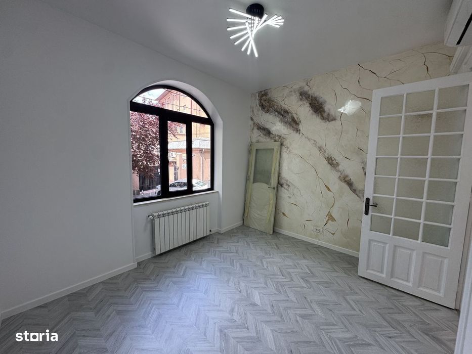 Apartament 2 camere nemobilat Piata Unirii