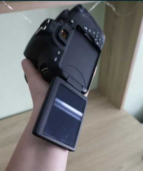 Canon EOS 700D kamera