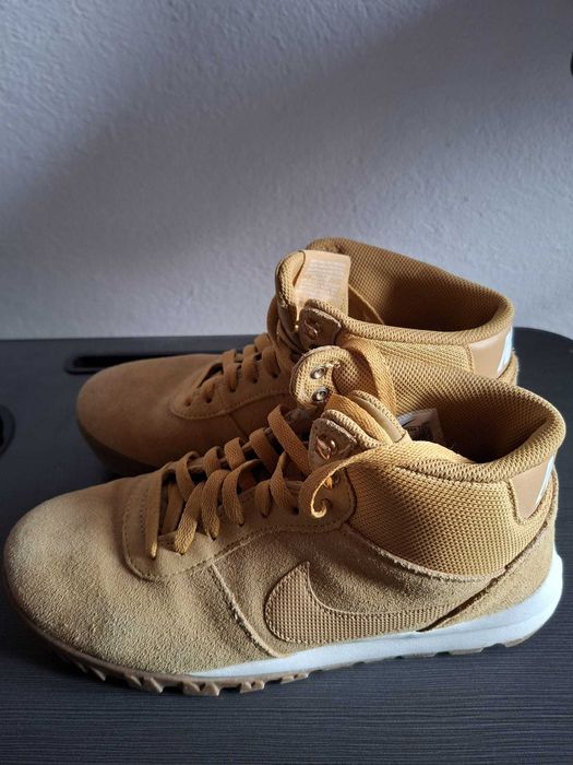 Оригинални мъжки обувки Nike – кафяви