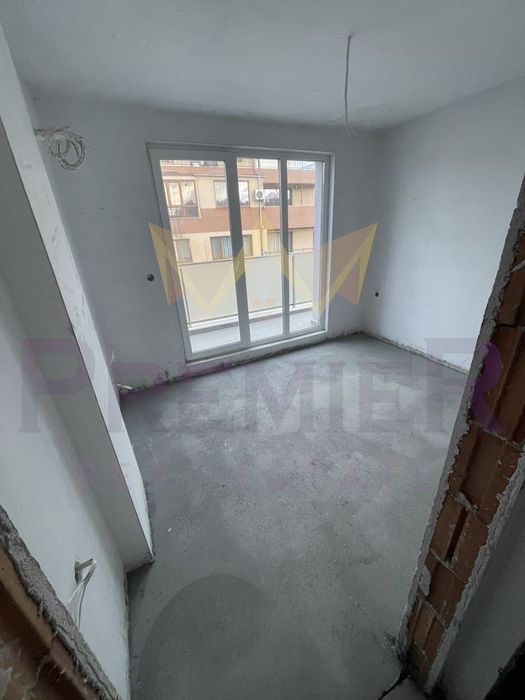 Продава се Тристаен апартамент в Бургас, Възраждане - 95 кв.м за 1266 €/кв.м - Снимка #9