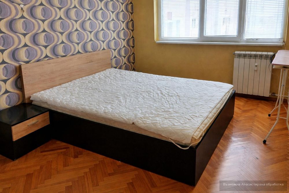 Тристаен, под наем, ж.к Света Троица