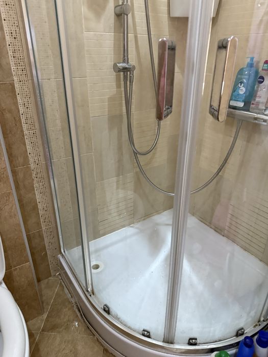 Много запазена Душ кабина
