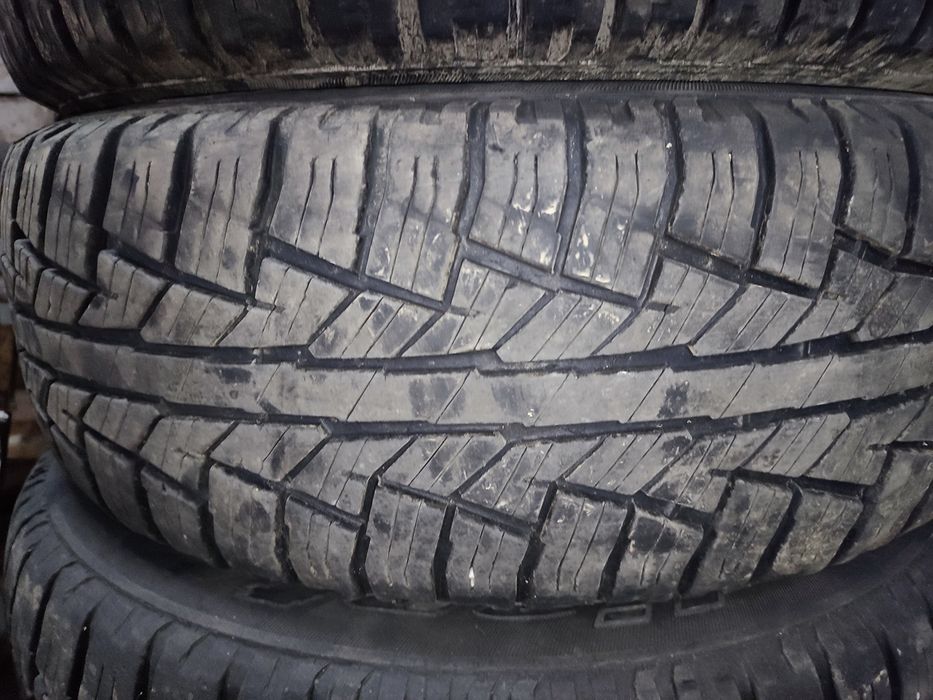 215/65/R16. Продам в отличном состоянии.