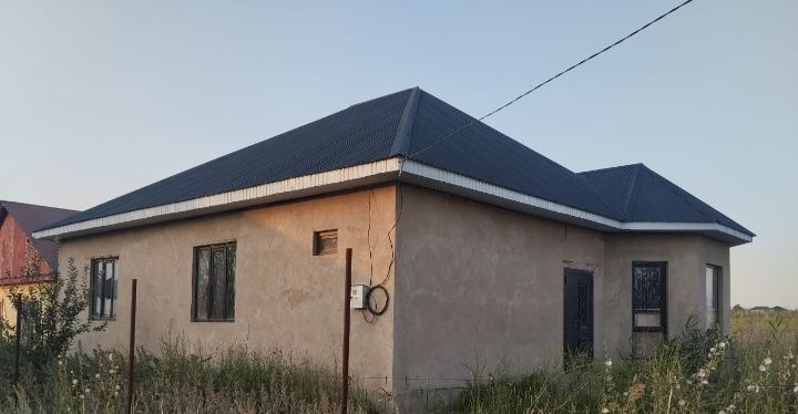 Үй сатылады. Участок 6 соток.