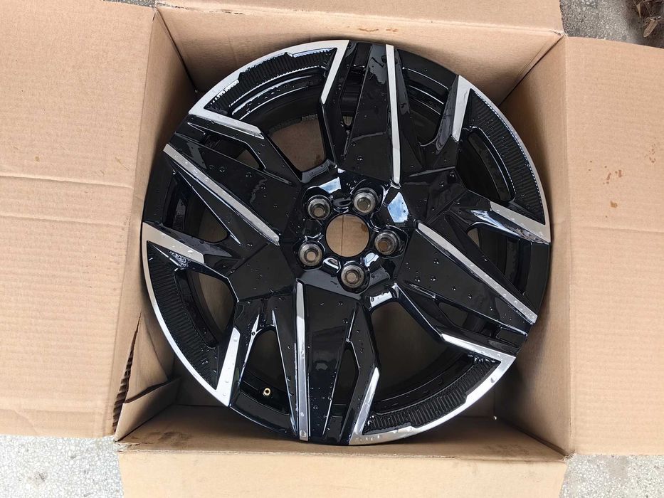 Джанта за пежо 225.55.19.Перфектно състояние