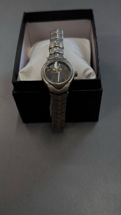 Ретро часовник Ferrari