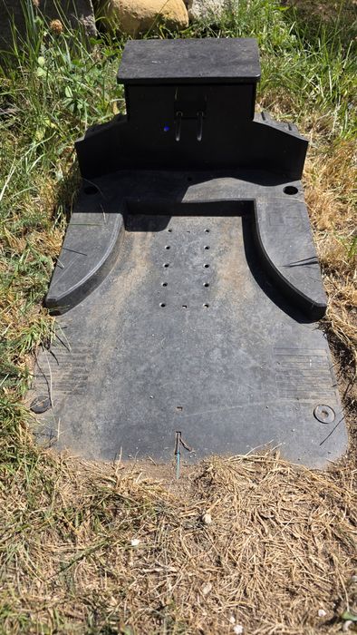 Косачка робот IHunt RoboMower Pro 2500 m2 5.2A Tuya