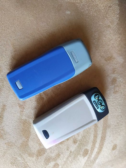 2Nokia 1100 / 6510