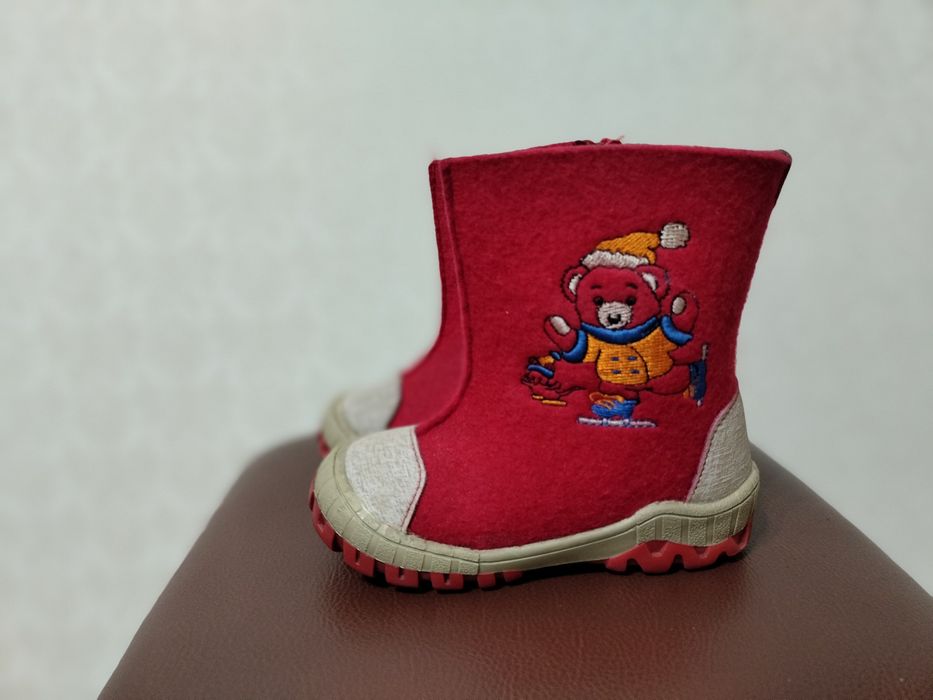 Продам Детские сапоги