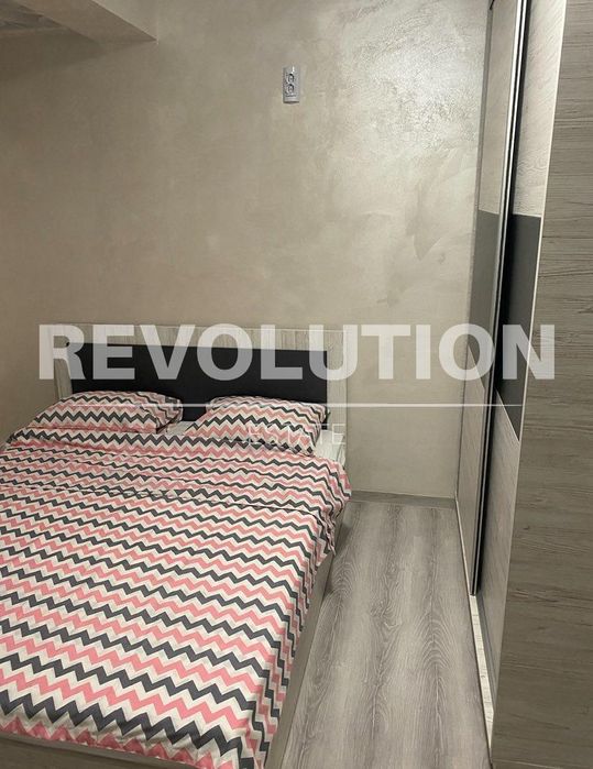 Дава се под наем Тристаен апартамент в Варна, Бриз - 80 кв.м за 598.23 € - Снимка #2
