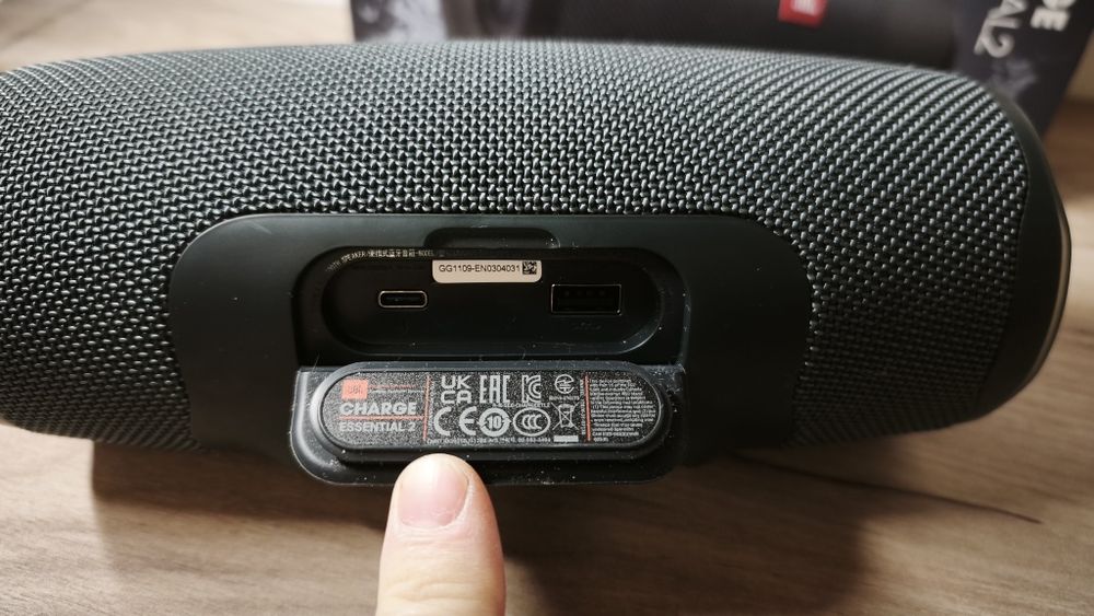 JBL CHARGE Esențial 2