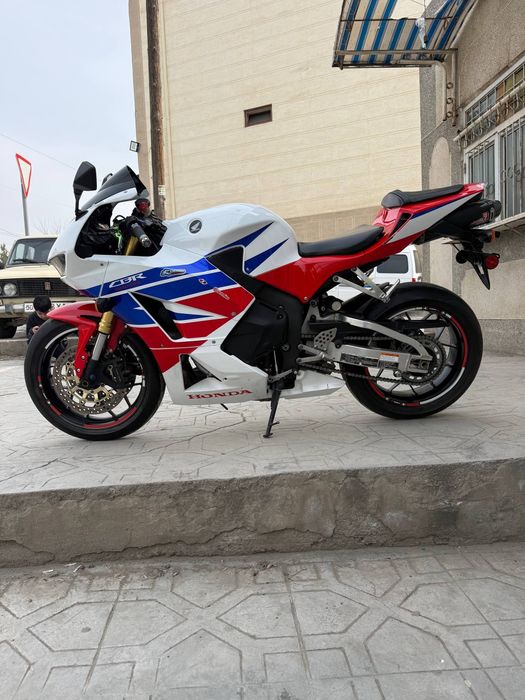 Honda 600SBR RR sport bike