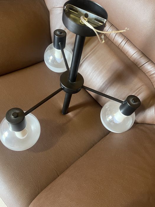 Люстра трехрожковая