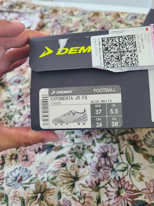 Бутсы  Demix 37 размер.