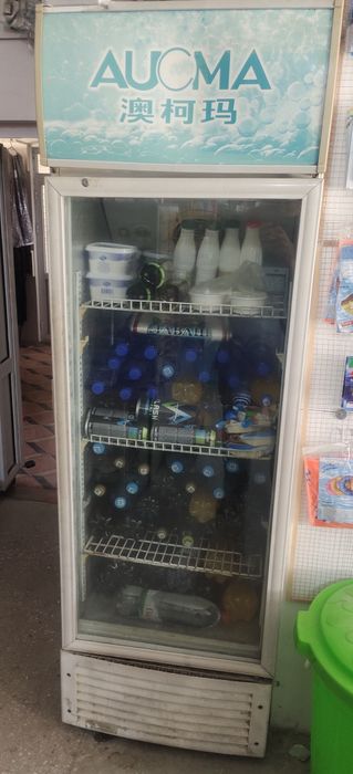 Стойка Витрина холодильник