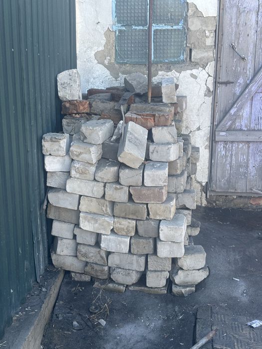 Продам белый кирпич 50тг