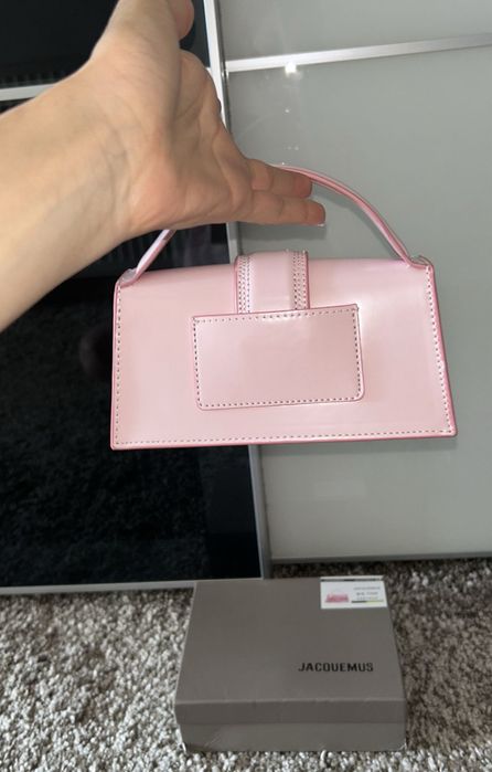 Geanta Jaquemus Le bambino powder pink pe stoc