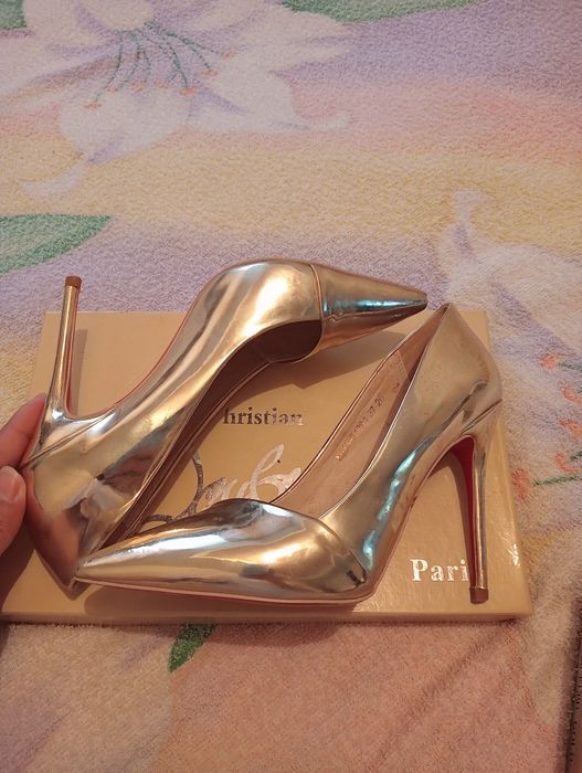 Туфли женские, красивые, золотистые