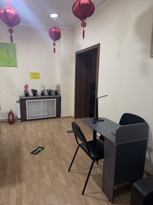 Сдам в аренду маникюрный стол