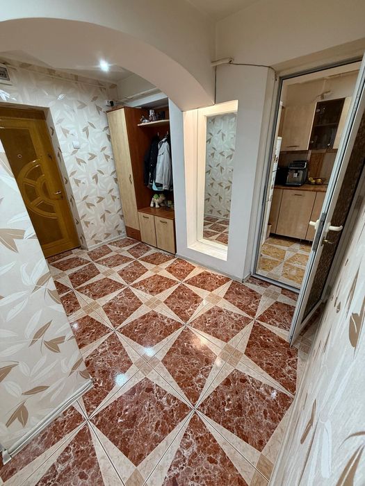 Închiriez apartament doua camere