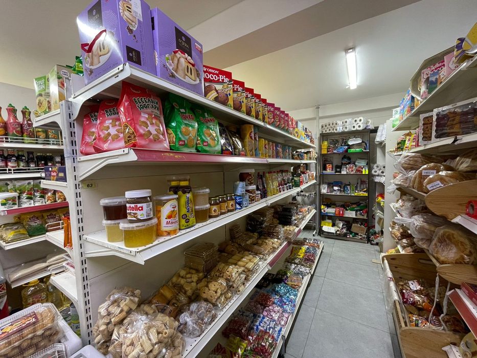 Магазин сатылады товарымен