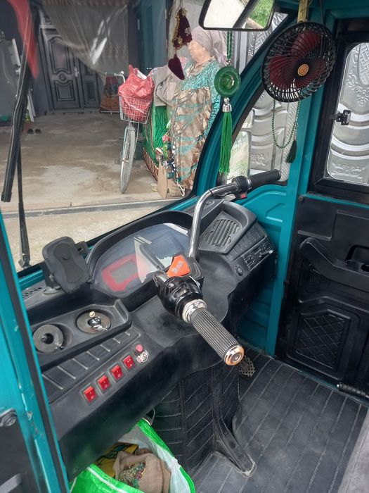 Электромотоцикл  Кабинкали гибрид2024год сотилади нархи яна келишилади