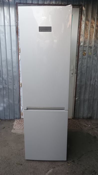 Frigider cu 2 uși. Beko No Frost.Asigur Transport